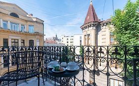 LvApart центр 2 кім ізол і кухня студія